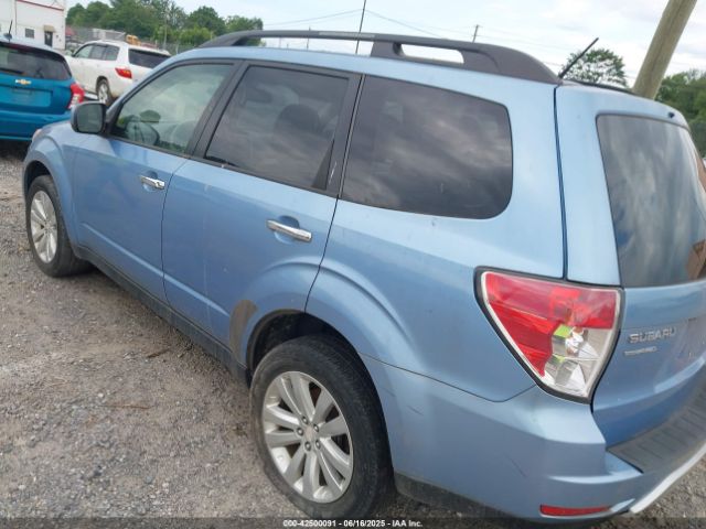2011 SUBARU FORESTER JF2SHAECXBH704853 Photo 2