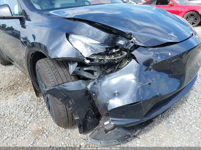 2024 TESLA MODEL Y 7SAYGDEE9RF190862 Photo 5