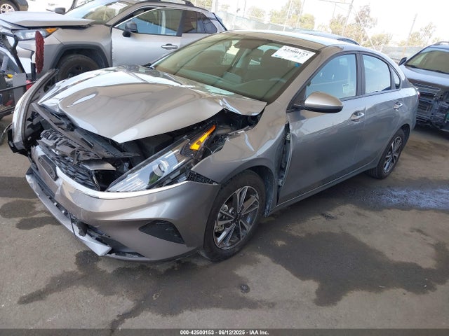 KIA Forte Lxs 2024 3KPF24AD5RE709671 Image 2