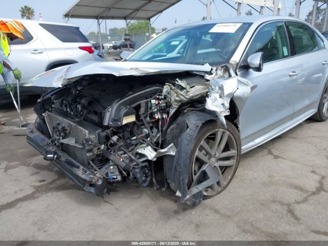 1VWDT7A38HC066443 Volkswagen 1.8 tsi