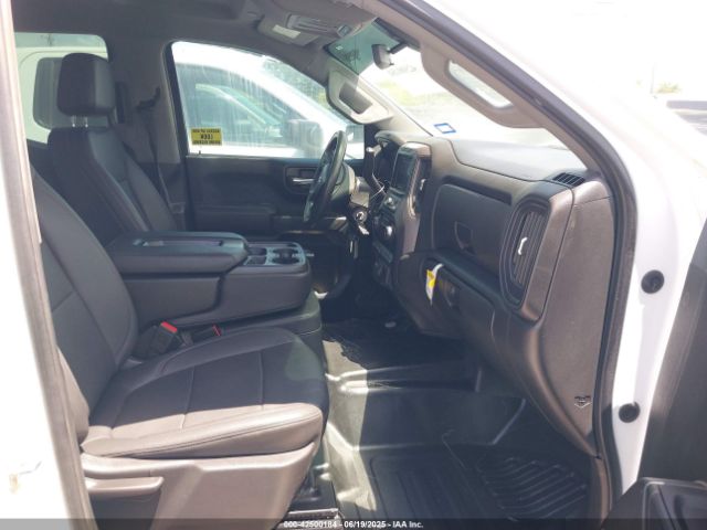1GCRYAEF3MZ217868 Chevrolet l82