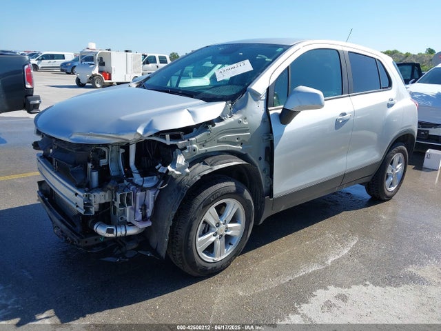 KL7CJNSM5NB503071 Chevrolet le2