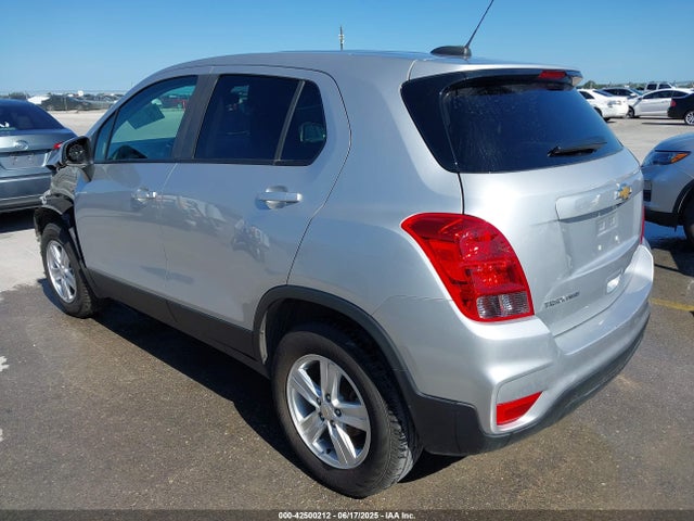 KL7CJNSM5NB503071 Chevrolet le2