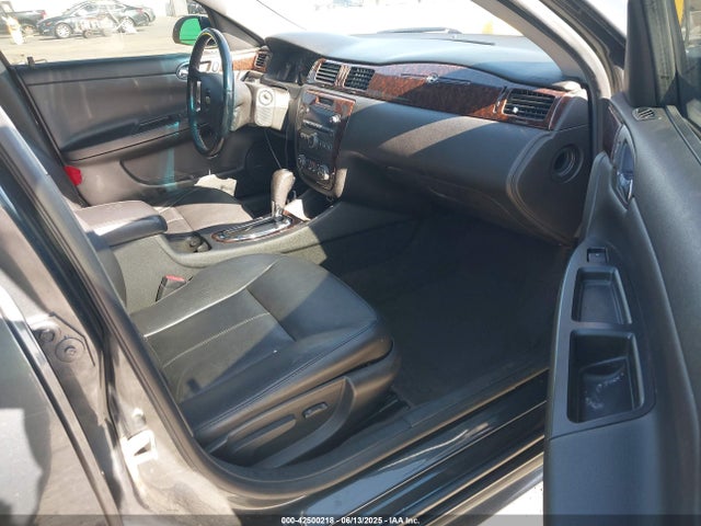 2G1WC5E33E1110496 Chevrolet lfx