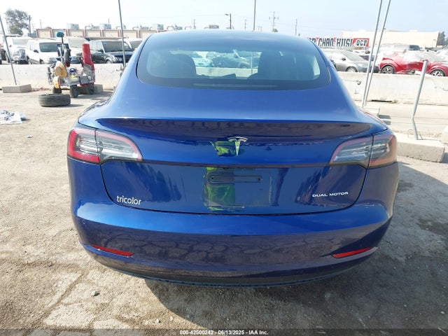 5YJ3E1EB1NF189698 Tesla MODEL 3