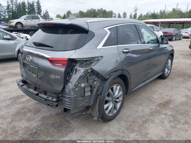 2020 INFINITI QX50 3PCAJ5M1XLF117060 Photo 3