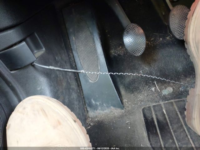 2013 MINI CLUBMAN WMWZF3C57DT571288 Photo 5