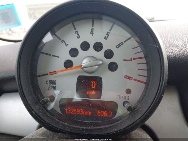 2013 MINI CLUBMAN WMWZF3C57DT571288 Photo 6