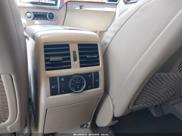 4JGDF7DE2FA468258 Mercedes-Benz Gl-Class