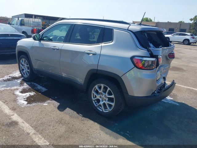 2022 JEEP COMPASS 3C4NJDFB9NT170662 Photo 2