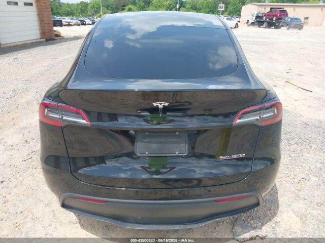 7SAYGDEF3NF328009 Tesla Model Y