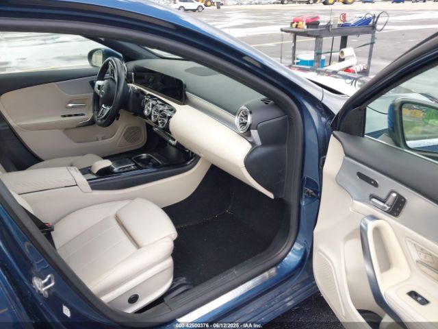 2021 MERCEDES-BENZ A 220 W1K3G4FB2MJ271379 Photo 4