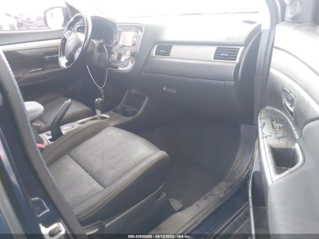 JA4AD3A38GZ034254 Mitsubishi Outlander Se