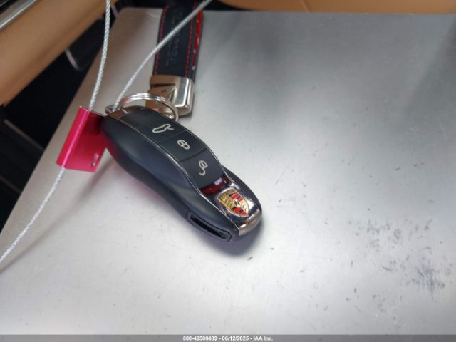 WP0CA2A98KS129145 Porsche 911