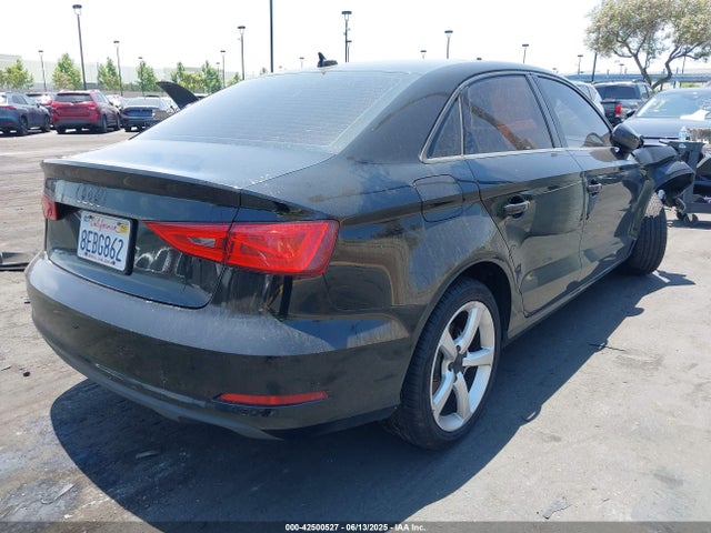 2015 AUDI A3 WAUACGFF8F1028239 Photo 3
