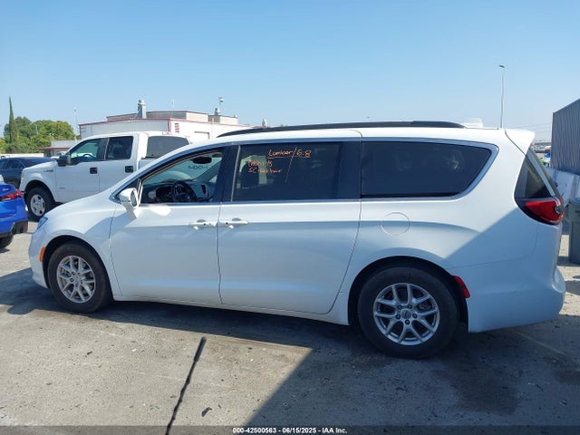 Chrysler Pacifica Touring L 2022 2C4RC1BG9NR209216 Image 14
