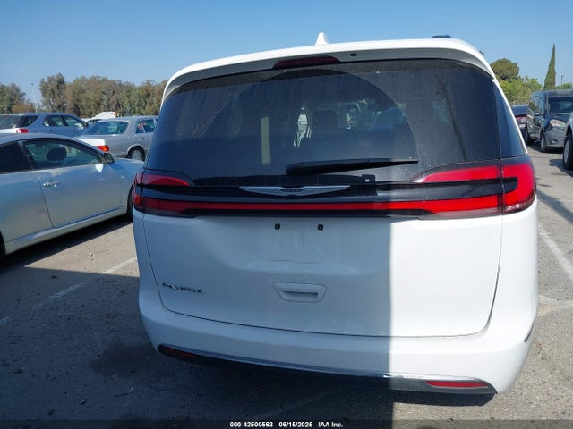Chrysler Pacifica Touring L 2022 2C4RC1BG9NR209216 Image 16