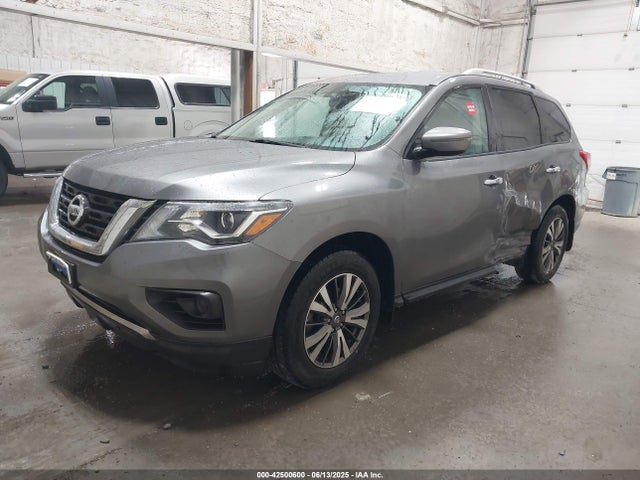 Nissan Pathfinder 2017 5N1DR2MM1HC668654 Image 2