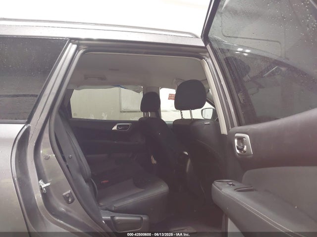Nissan Pathfinder 2017 5N1DR2MM1HC668654 Image 8