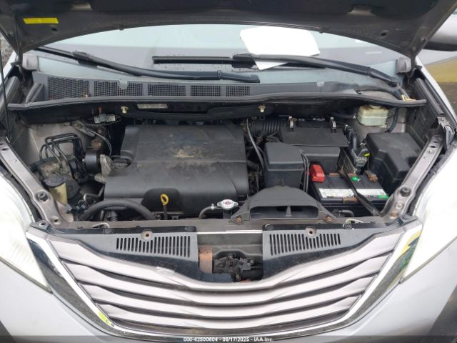 2015 TOYOTA SIENNA 5TDKK3DC6FS529807 Photo 9