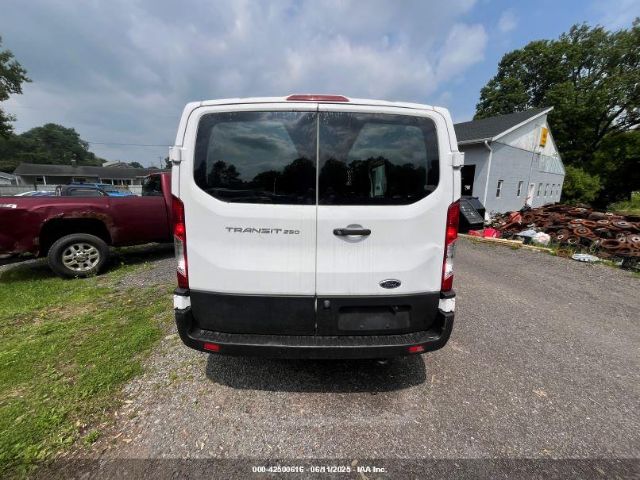1FTYR1YM0KKA55514 Ford Transit-250