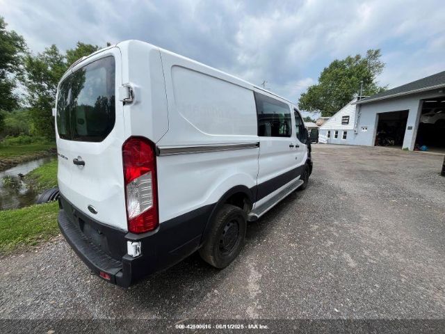 1FTYR1YM0KKA55514 Ford Transit-250