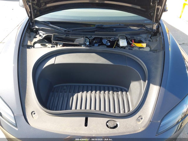 2024 TESLA MODEL 3 5YJ3E1EA8RF717931 Photo 9