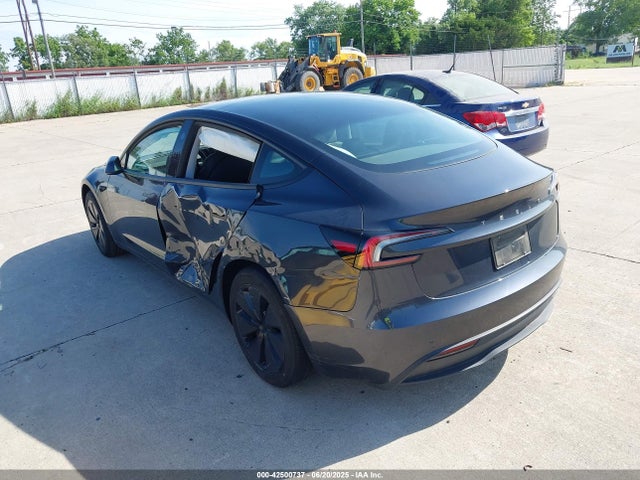 2024 TESLA MODEL 3 5YJ3E1EA8RF717931 Photo 2