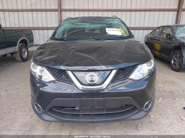 JN1BJ1CR6JW281941 Nissan 2018