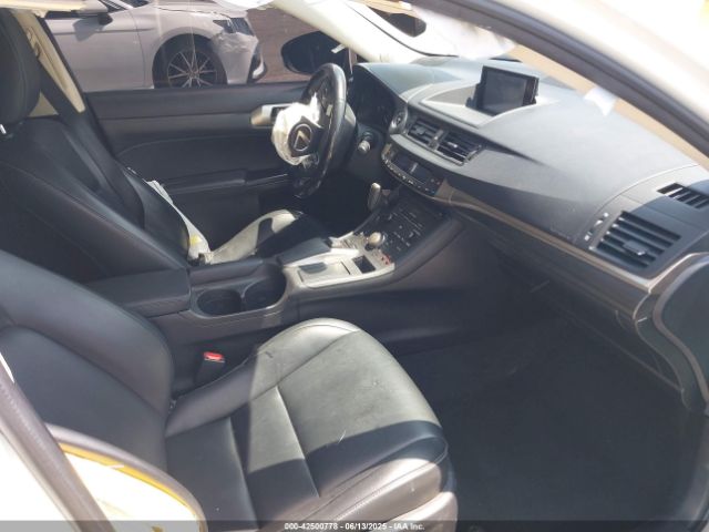 2017 LEXUS CT 200H JTHKD5BH3H2296529 Photo 4