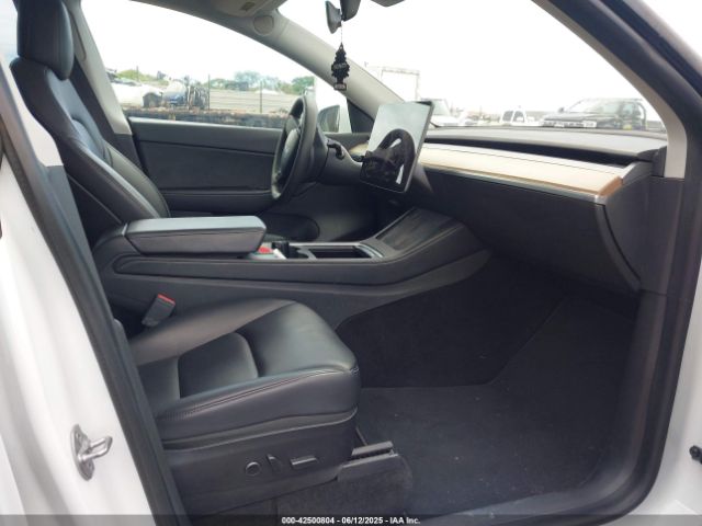 2021 TESLA MODEL Y 5YJYGAED0MF176005 Photo 4
