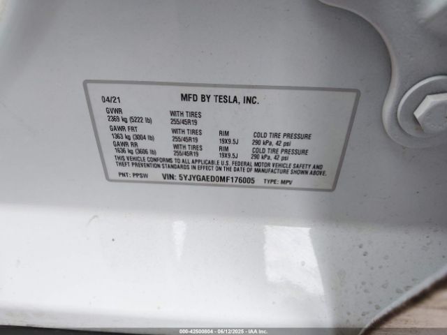 2021 TESLA MODEL Y 5YJYGAED0MF176005 Photo 8