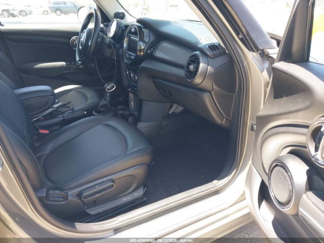 2017 MINI HARDTOP WMWXU1C36H2F77758 Photo 4