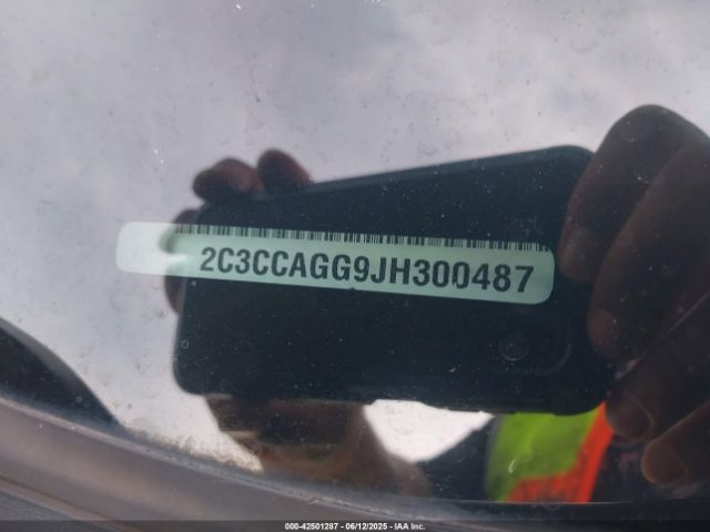 2018 CHRYSLER 300 2C3CCAGG9JH300487 Photo 8