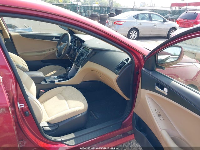5NPEB4AC9EH945636 Hyundai SONATA GLS