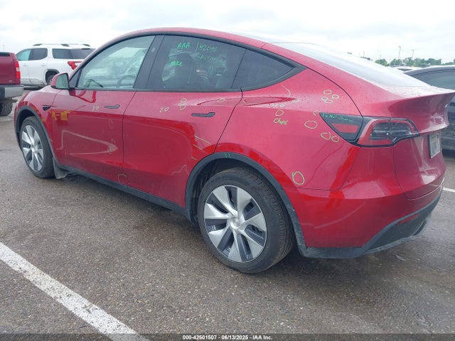 2024 TESLA MODEL Y 7SAYGDEE4RA285391 Photo 2
