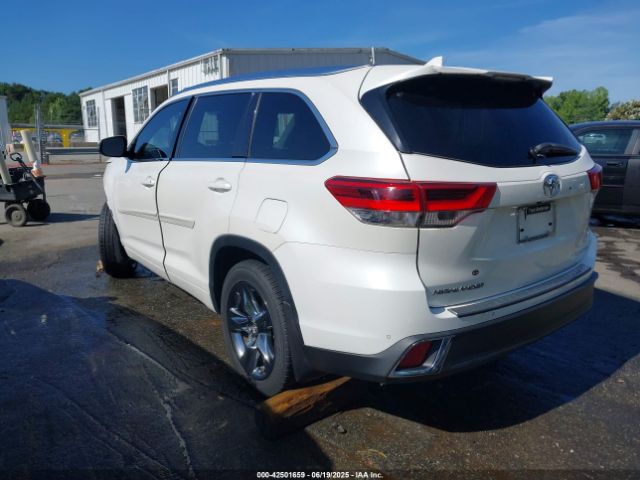 2018 TOYOTA HIGHLANDER 5TDDZRFH0JS487322 Photo 2