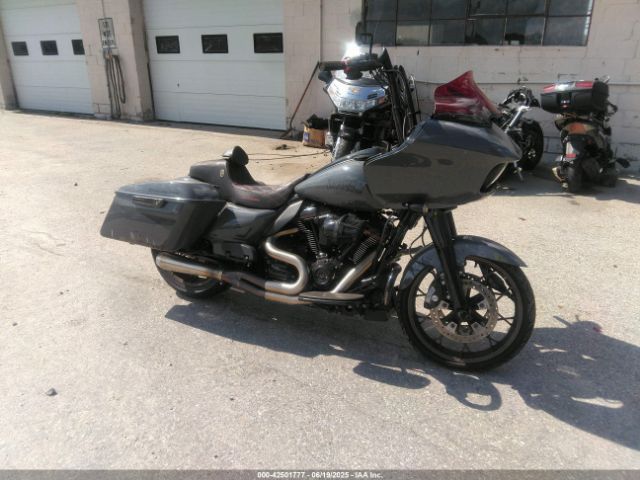 2022 HARLEY-DAVIDSON FLTRXST 1HD1ACL14NB635059