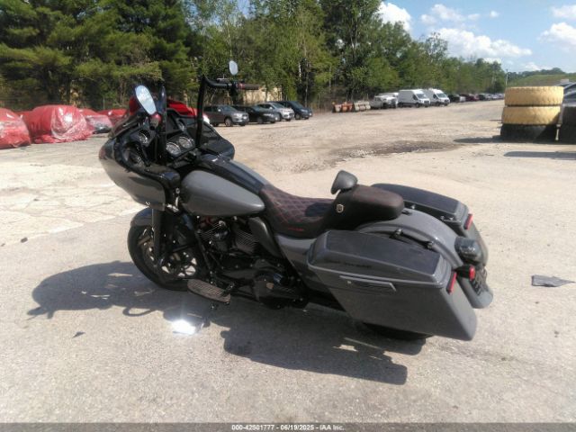 2022 HARLEY-DAVIDSON FLTRXST 1HD1ACL14NB635059 Photo 2