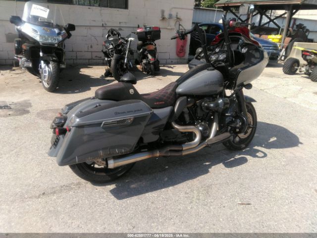 2022 HARLEY-DAVIDSON FLTRXST 1HD1ACL14NB635059 Photo 3