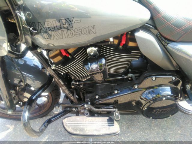 2022 HARLEY-DAVIDSON FLTRXST 1HD1ACL14NB635059 Photo 8