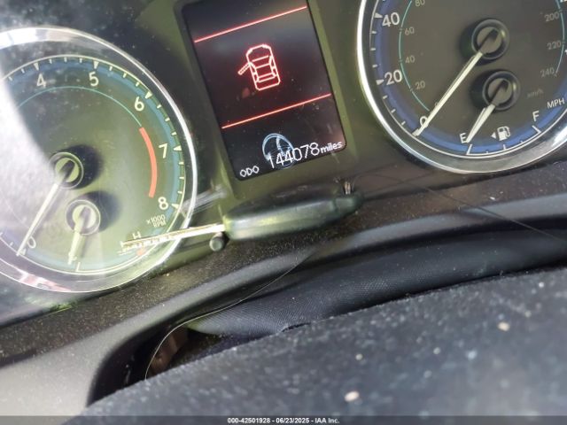 2018 TOYOTA COROLLA 5YFBURHEXJP828369 Photo 10