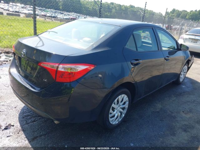 2018 TOYOTA COROLLA 5YFBURHEXJP828369 Photo 3