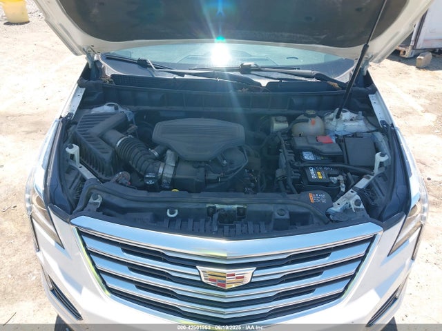 2018 CADILLAC XT5 1GYKNCRS0JZ135809 Photo 9