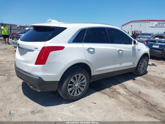 2018 CADILLAC XT5 1GYKNCRS0JZ135809 Photo 3