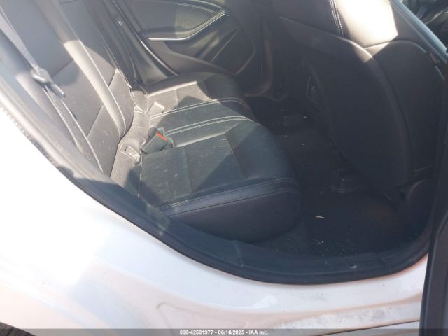 WDDSJ4EB7JN694154 Mercedes-Benz CLA 250