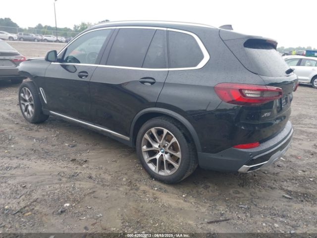 2021 BMW X5 5UXCR4C06M9G60388 Photo 2