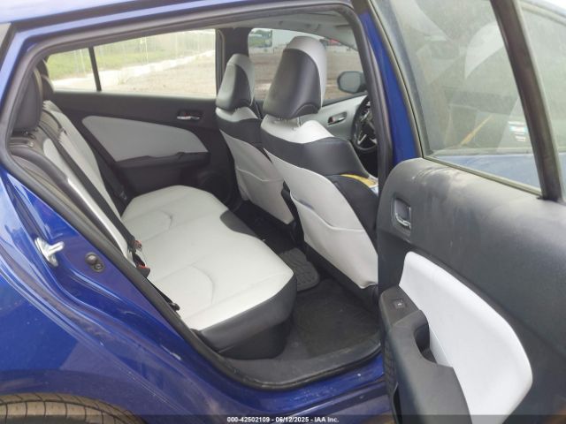 JTDKARFU3H3046467 Toyota Prius Four