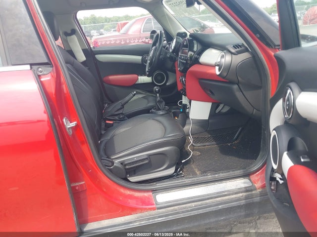 2016 MINI HARDTOP WMWXU1C5XG2A93835 Photo 4