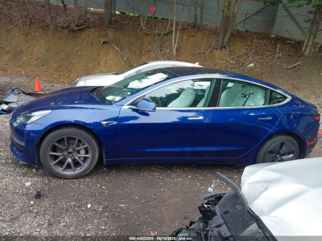 5YJ3E1EA6KF323690 Tesla MODEL 3